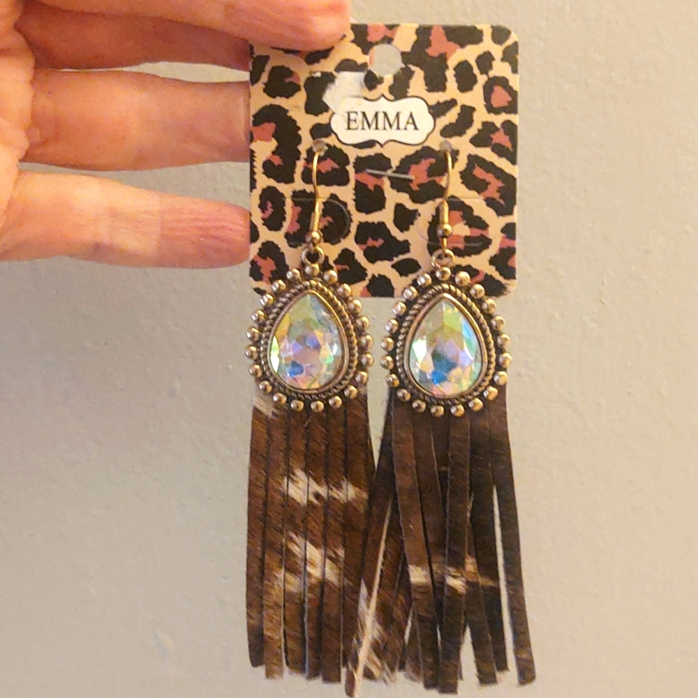 Western earrings gold with brown leather fringe